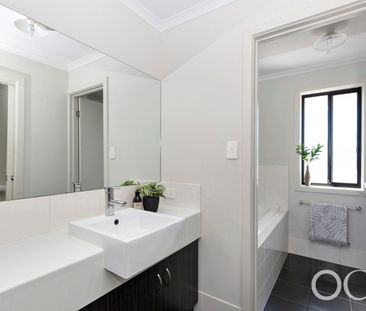 Open the Door to Sensational Family Living - Photo 4