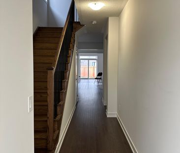 For Lease - 27 Deer Ridge Crescent Unit# Main, Whitby, Ontario - Photo 1