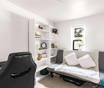 Lucas Gardens, London, N2 - Photo 5