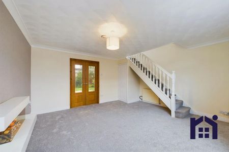 3 bedroom semi-detached house to rent - Photo 2