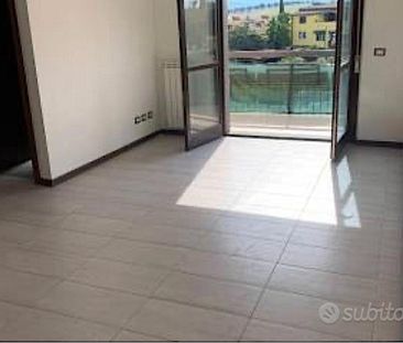 GUIDONIA BILOCALE NON ARREDATO Con TERRAZZO PRIVAT - Photo 2