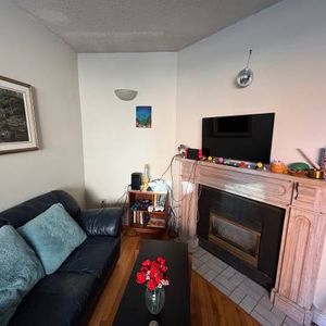 2 bedroom apartment 2 min to uOttawa - Photo 2