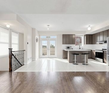 For Lease - 79 Cathedral High Street, Markham, Ontario - Photo 3
