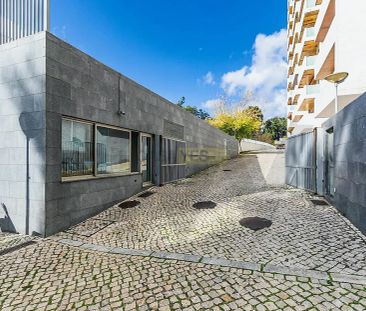 Apartment T4 in Lumiar, Lisboa - Photo 1