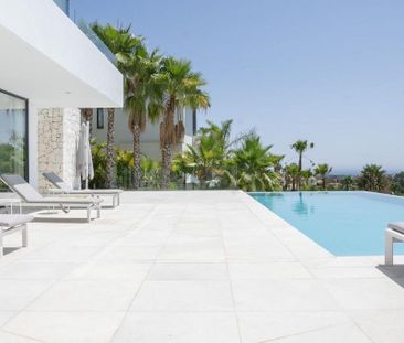 Luxury Villa for rent in Benahavís, Andalusia - Photo 1