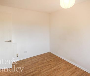 3 bedroom end of terrace house to rent - Photo 6