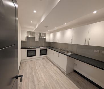 Court Mead, Northolt UB5, London - Photo 2