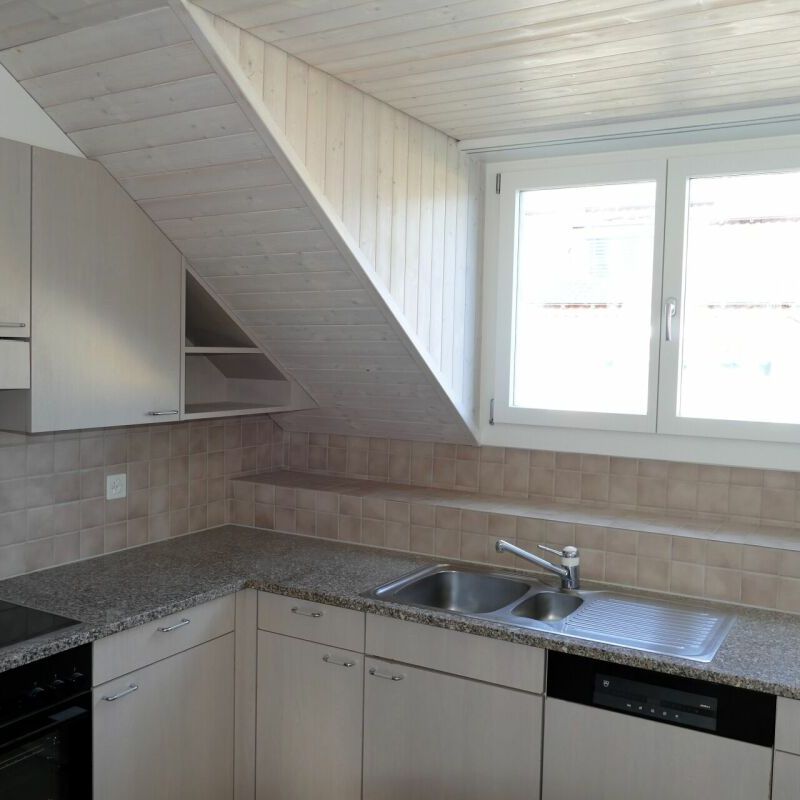 3.5-Zimmer-Dachwohnung "uf der Flue 6 in Liesberg" - Photo 1