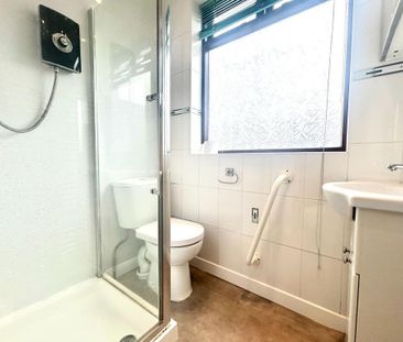 2 bedroom semi-detached house to rent - Photo 5