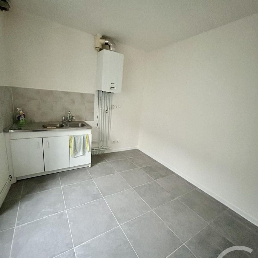 Location Appartement 3 pièces 55m² CHATEAU LANDON 77570 - Photo 1