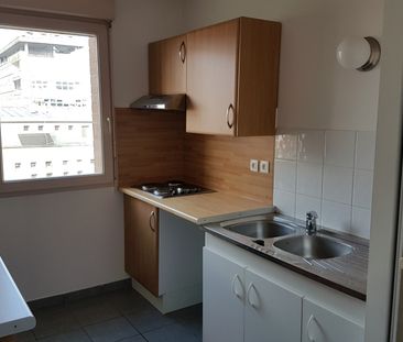 Location Appartement 2 pièces 53m² VALENCIENNES 59300 - Photo 3