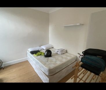 3 Bed Flat, Rutland Gardens, N4 - Photo 5