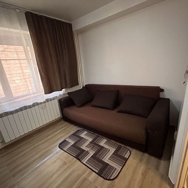 1300 ron! Garaoniera Podu Ros - Nicolina - Fotografie 1