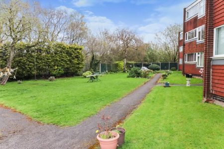 2 BED Flat To rent - Photo 2