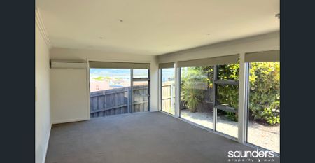 MODERN UNIT - Photo 4