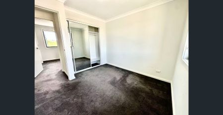 Modern family home in a sought-after pocket - Photo 5