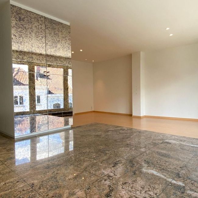 Appartement te huur in Roeselare voor € 650 met 1 slaapkamer - Photo 1