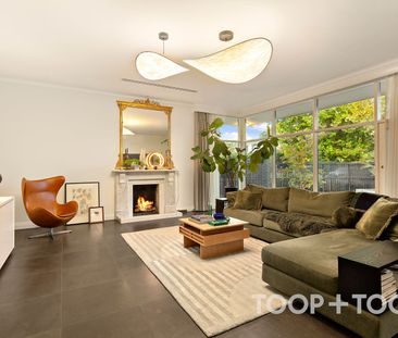 ARCHITECTURAL ELEGANCE IN PRESTIGIOUS WALKERVILLE - Photo 4