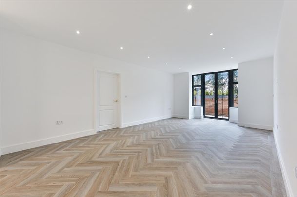 To Let 2 Bed Apartment - Photo 1