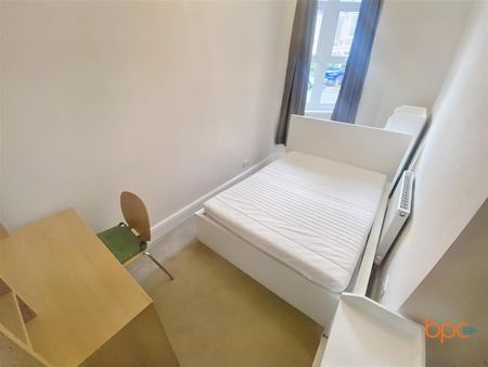 Worrall Road, Clifton - Photo 3