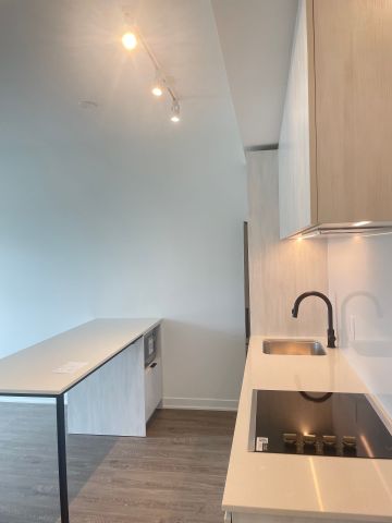 For Lease - 2495 Eglinton Avenue Unit# 309, Mississauga, Ontario - Photo 4