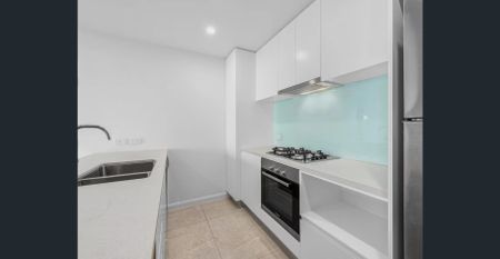 2 bedroom 2 bathroom unit - Photo 3