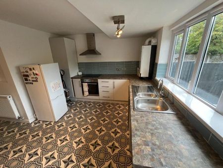 2 bedroom terraced house to rent - Photo 5