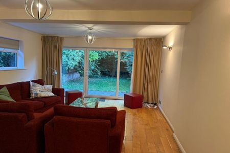 4 bedroom townhouse to rent - Photo 3