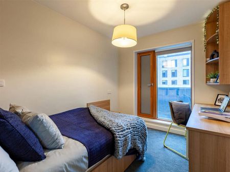 1 bedroom in a flat share to rent - Photo 5