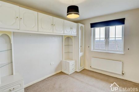 2 bedroom terraced house to rent - Photo 2