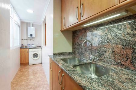 Carrer de Cavite, Valencia, Valencian Community 46011 - Foto 3