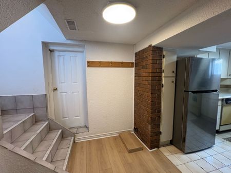 For Lease - 32 Plewes Road Unit# BASEMENT, Toronto, Ontario - Photo 5