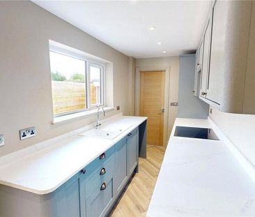 2 bedroom bungalow to rent - Photo 3