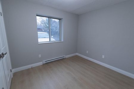 apartments at 349 Queenston Street - Photo 3