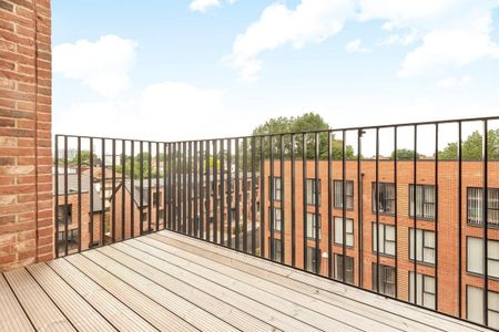 Reynard Mills - Photo 5