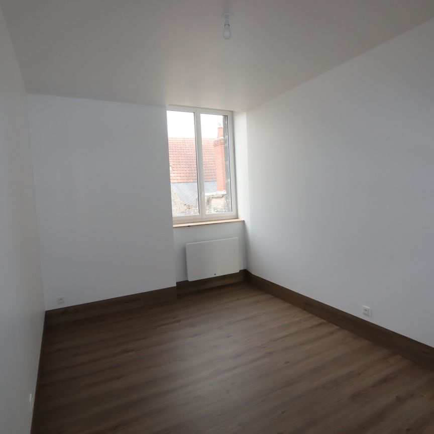 Location Appartement 4 pièces 95m² LA CHARITE SUR LOIRE 58400 - Photo 1