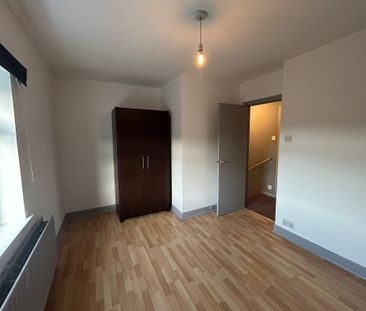 298 Donegall Avenue, Belfast, BT12 6LU - Photo 5