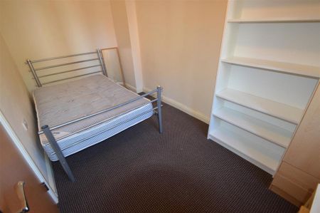 4 bedroom house to rent - Photo 2