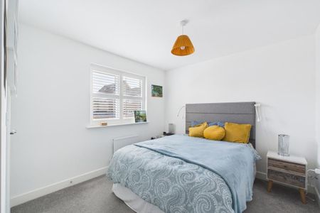 3 bedroom end of terrace house to rent - Photo 4