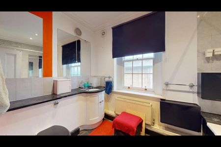 1 Bed Flat, London, WC2N - Photo 4