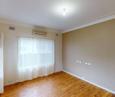 FOUR BEDROOM HOME IN NORTH DUBBO - Photo 4