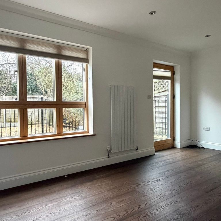 St Bartholomews Court - Photo 1