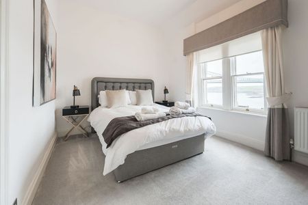 Telford House - Photo 3