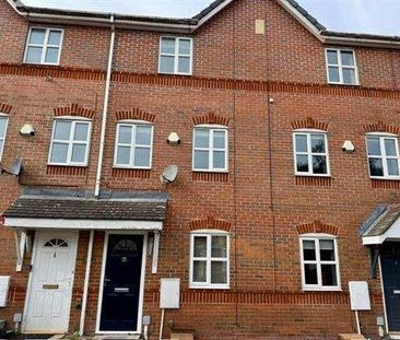 Victoria Lane, Swinton, M27 - Photo 2