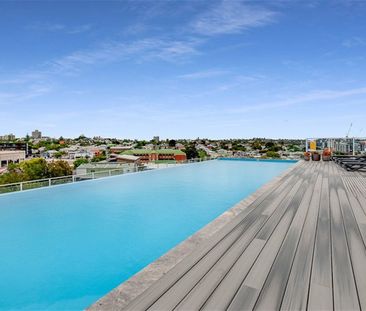 Air-conditioned 2 Bedroom Apartment - walk to schools, bars/cafes, ... - Photo 1