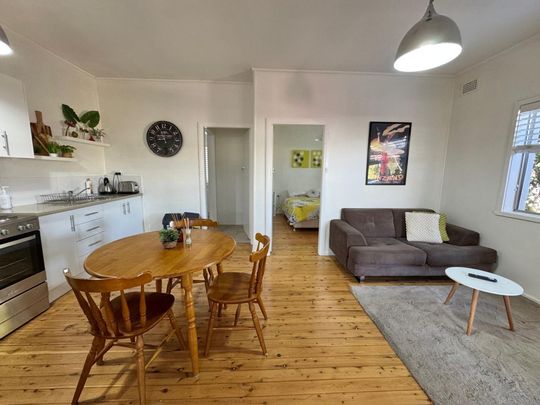 Century 21 Central West - 02 6852 3793 - Photo 1