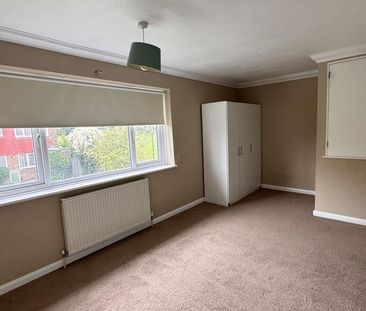 2 bedroom semi-detached house to rent - Photo 5
