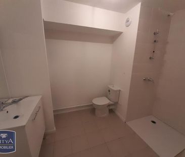 Location Appartement 2 pièces 43m² ARMENTIERES 59280 - Photo 4