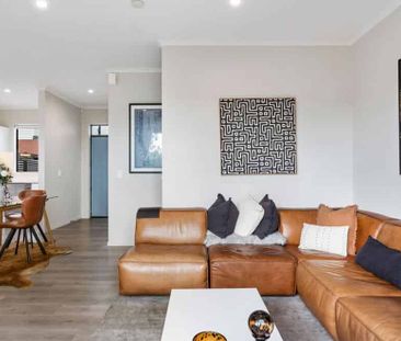 Hobsonville, 3 bedrooms, $750 - Photo 4