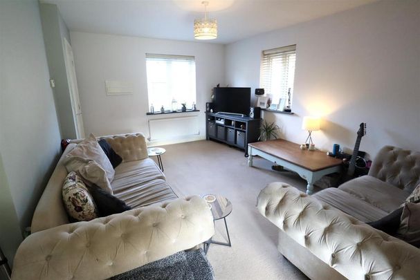 3 bedroom end of terrace house to rent - Photo 1